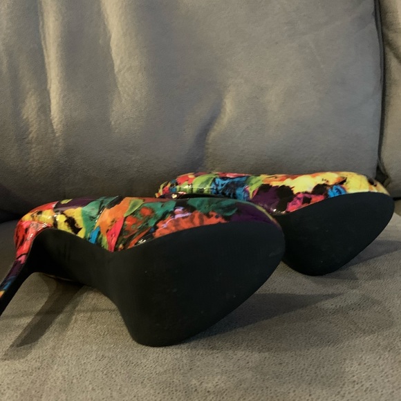 Steve Madden Floral print heels - Picture 5 of 5